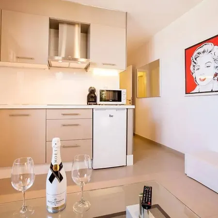 1 Bedroom For 4 People In Tenerife 公寓